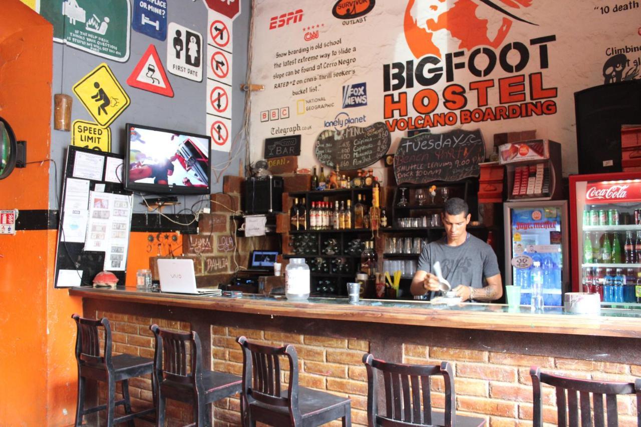 Bigfoot Hostel Leon Bagian luar foto