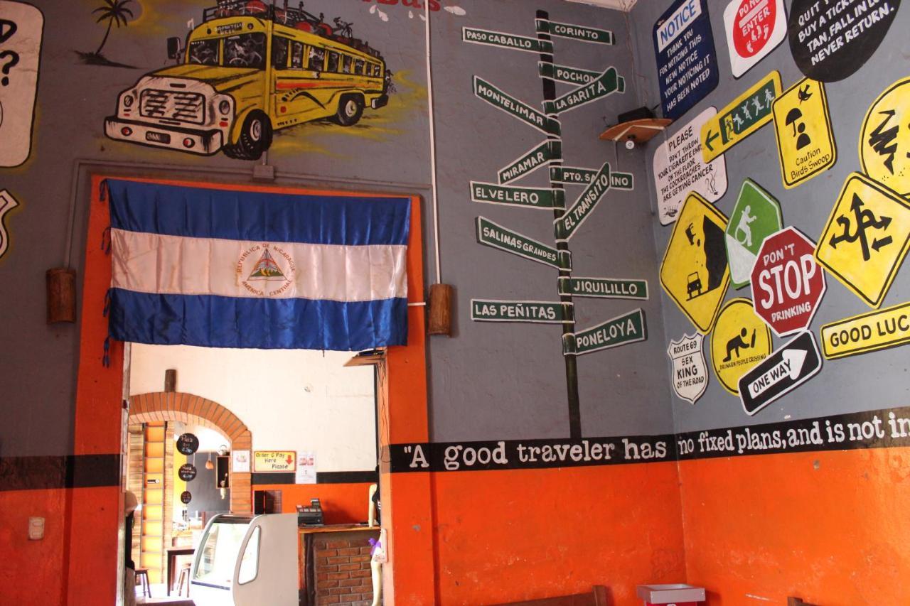 Bigfoot Hostel Leon Bagian luar foto